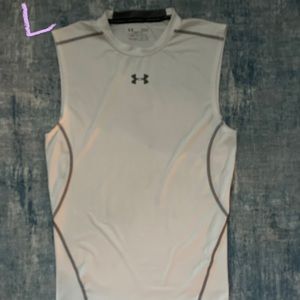 Under Armour men’s compression muscle shirt large